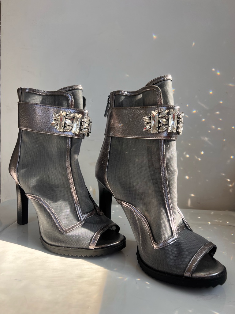 Karl Lagerfield Paris Blayzer Peep Toe Bootie Silver Size 8.5 New